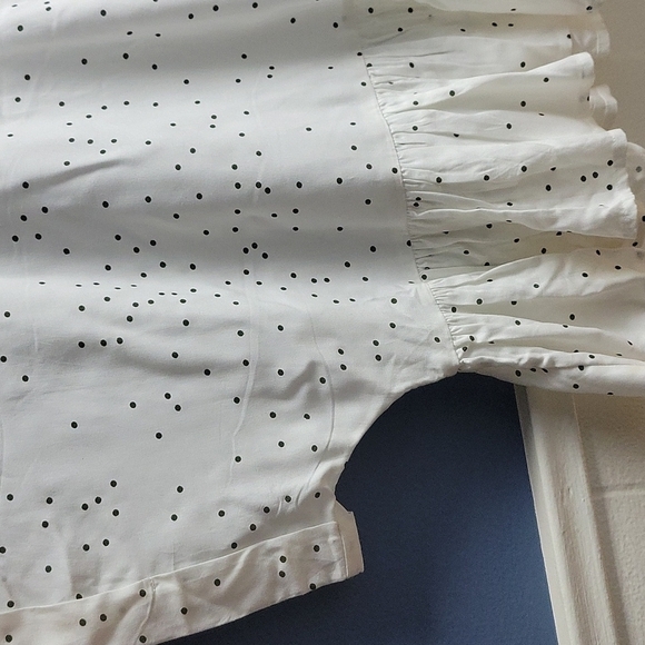 Nwt O'neill WYNDE DOT white and black boxy top - Picture 9 of 12